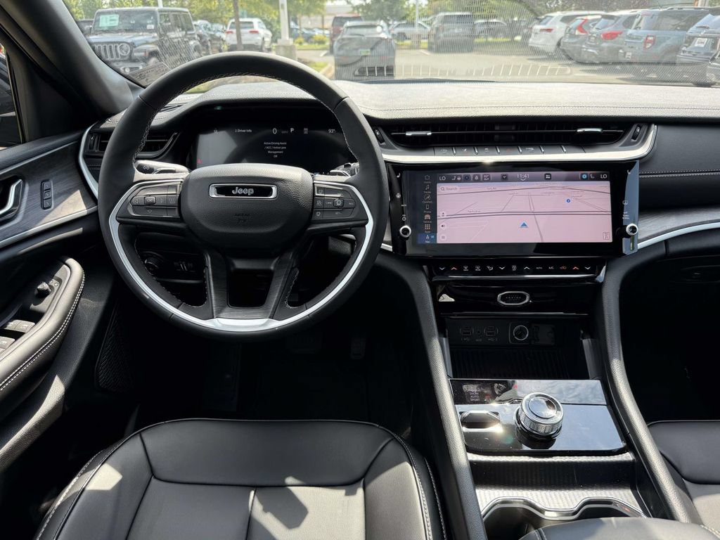 New 2027 Jeep Grand Cherokee Limited AWD/4WD image 18