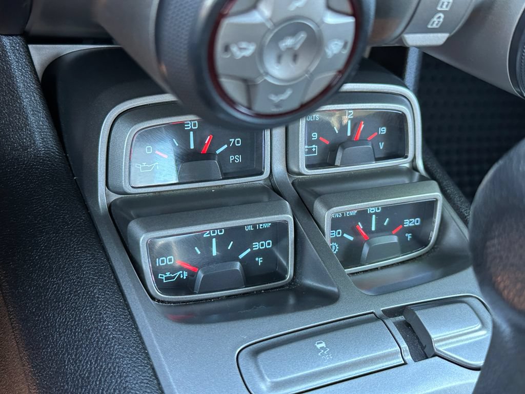 Used 2010 Chevrolet Camaro SS RWD image 24