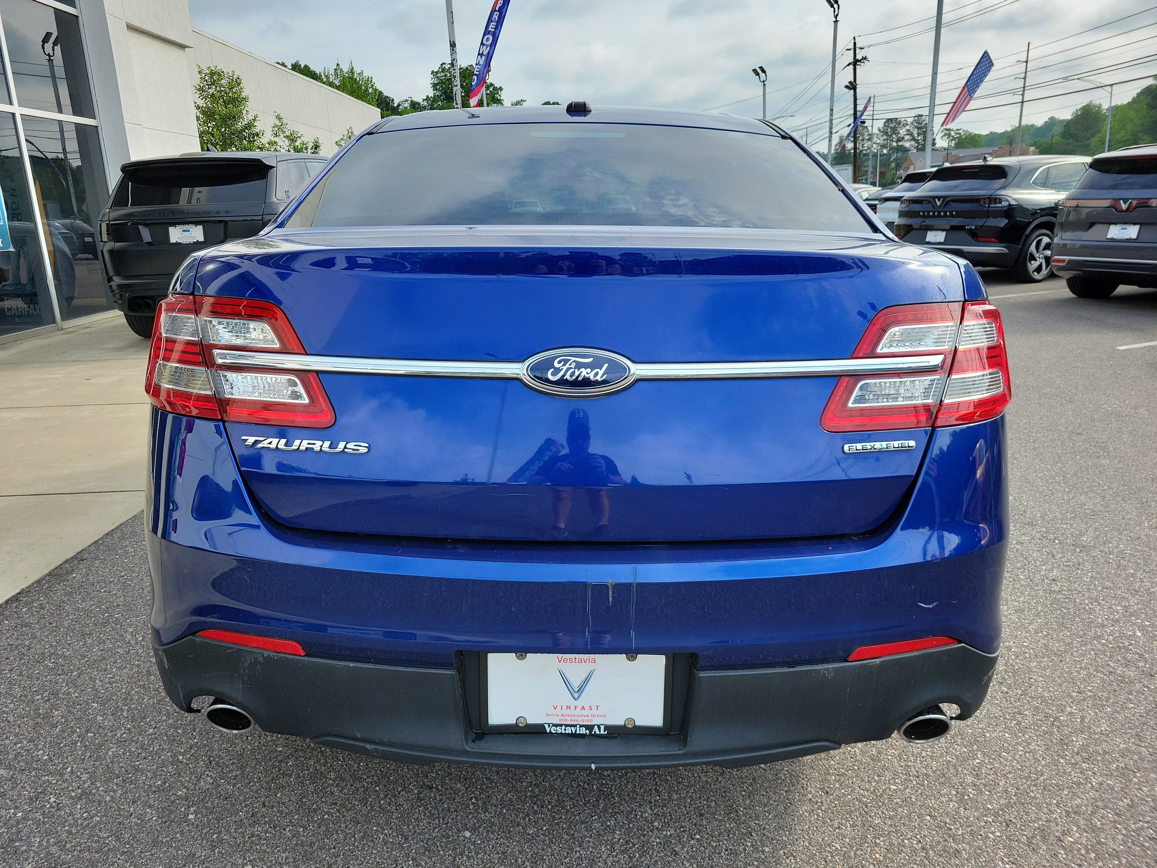 Used 2013 Ford Taurus SE image 6