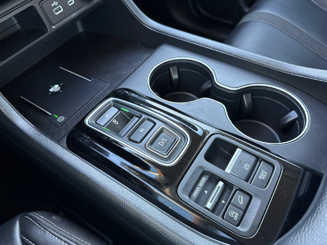 Used 2025 Honda Pilot EX-L image 27