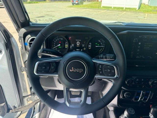 Used 2024 Jeep Wrangler High Altitude AWD/4WD image 19