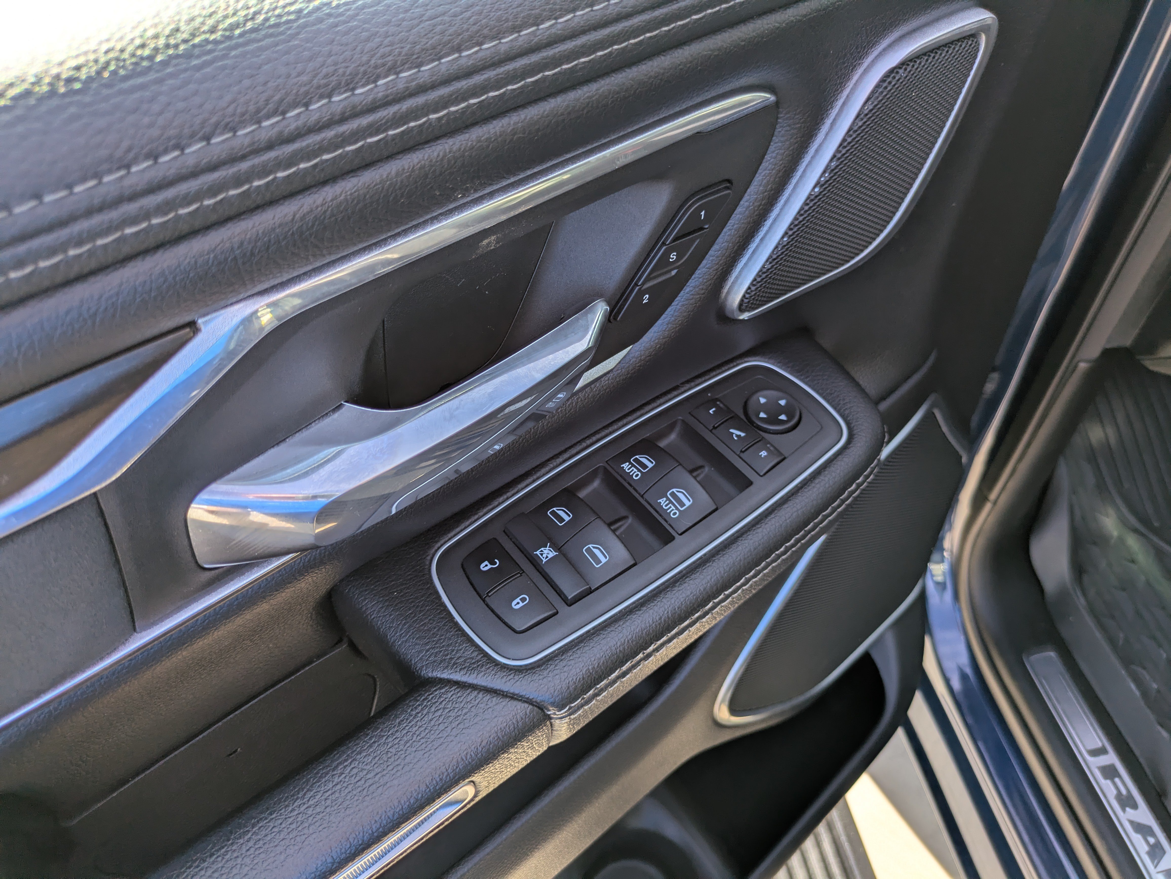Used 2022 RAM 1500 Laramie RWD image 14
