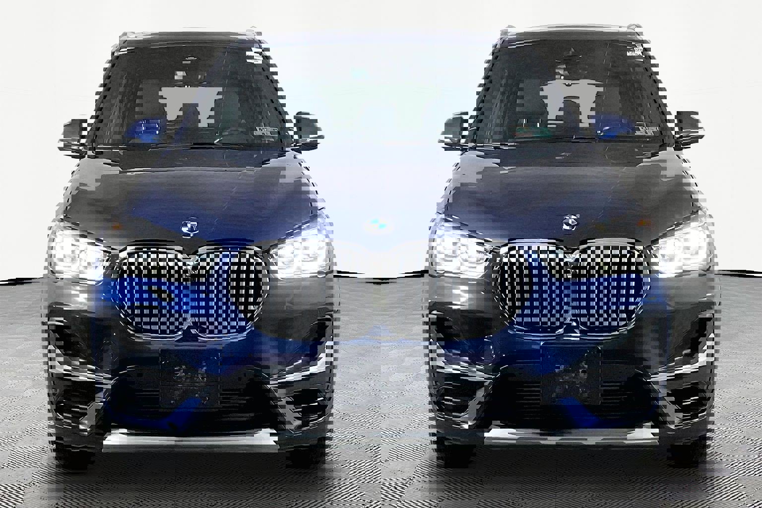 Used 2021 BMW X1 xDrive28i w/ Premium Package image 2