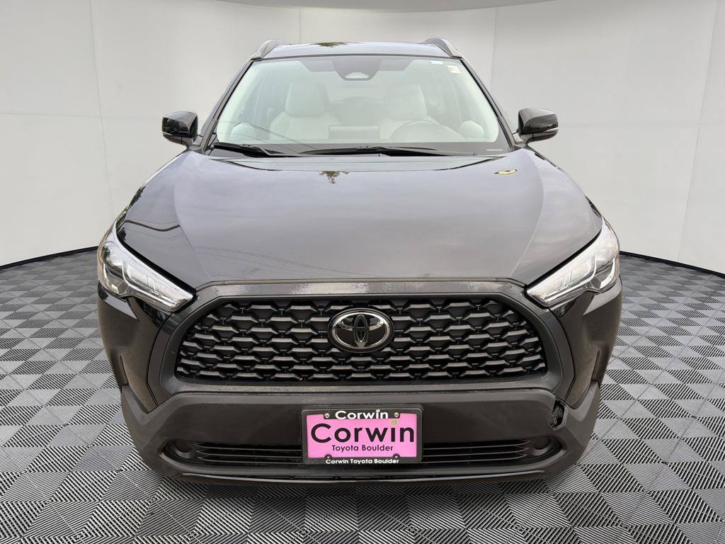 Used 2023 Toyota Corolla Cross LE AWD/4WD image 2