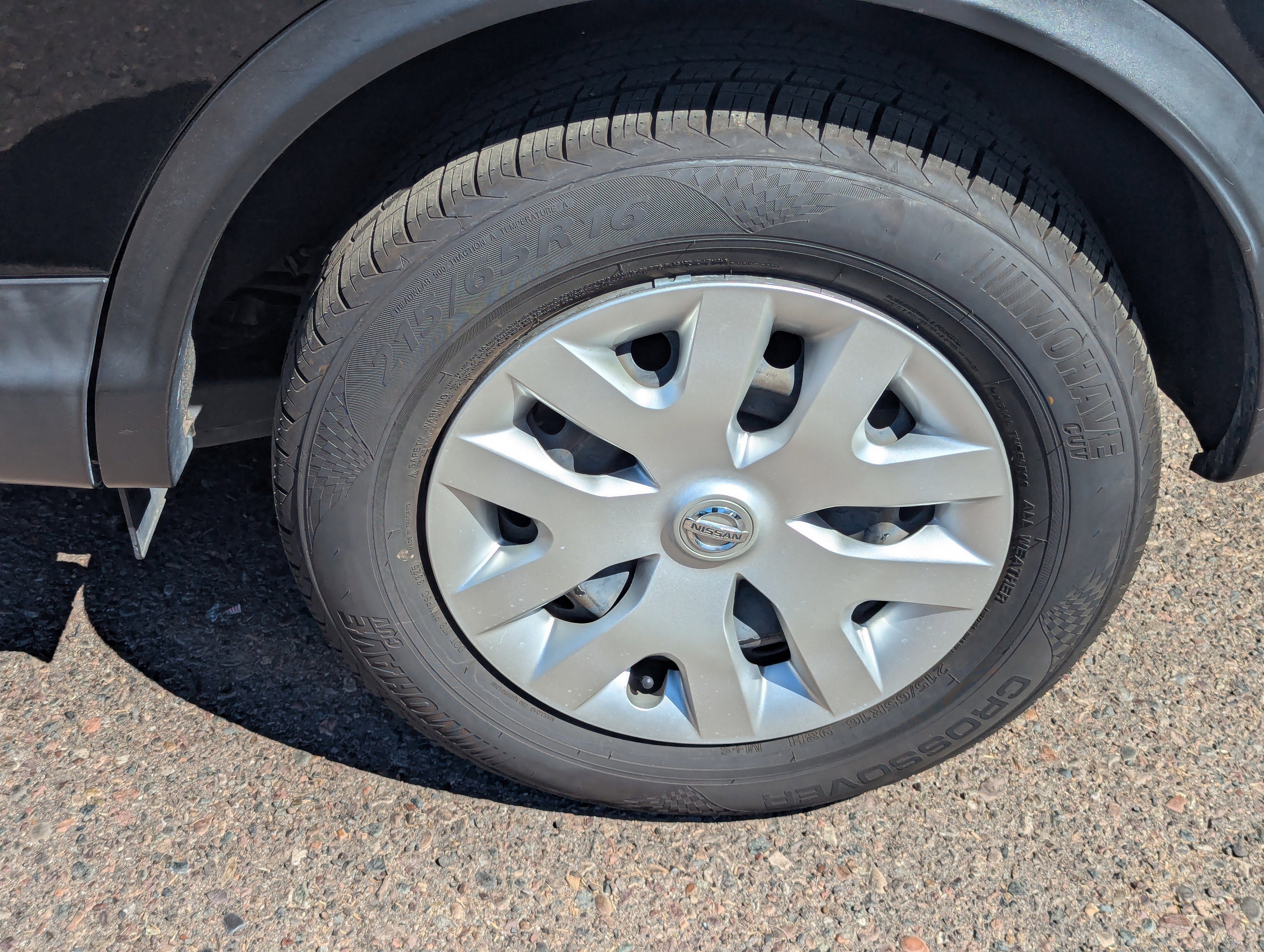 Used 2019 Nissan Rogue Sport S image 12