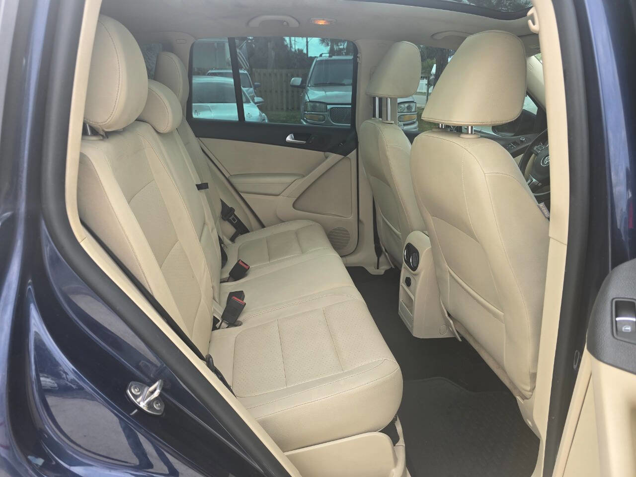 Used 2013 Volkswagen Tiguan SE image 10