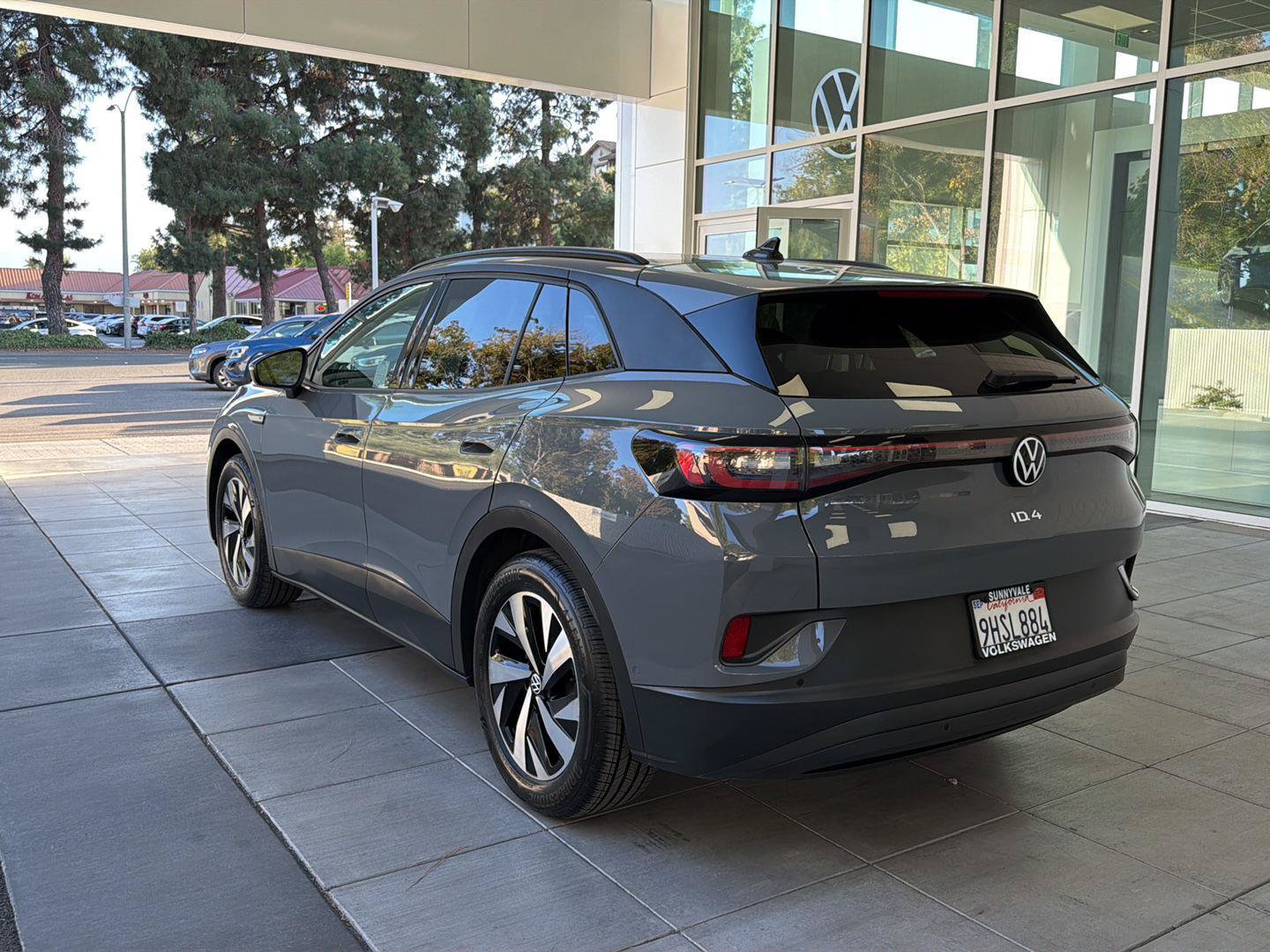 Certified 2023 Volkswagen ID.4 Pro RWD image 3