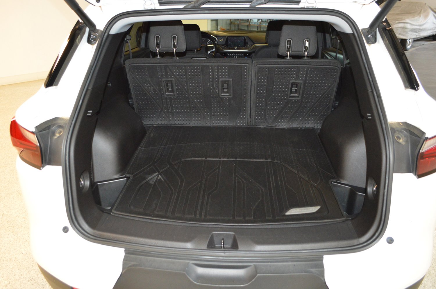 Used 2021 Chevrolet Blazer LT w/ Redline Edition FWD image 13