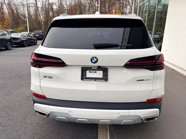 Used 2024 BMW X5 xDrive40i w/ Premium Package image 8