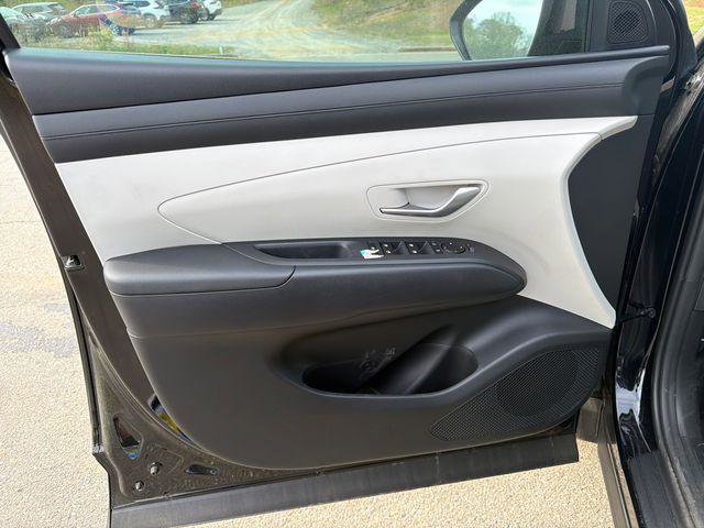 New 2025 Hyundai Tucson SEL image 10