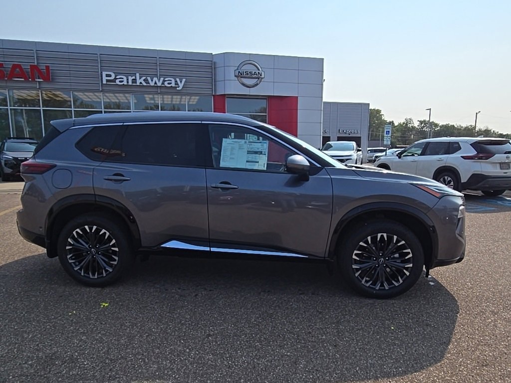 New 2026 Nissan Rogue Platinum image 8