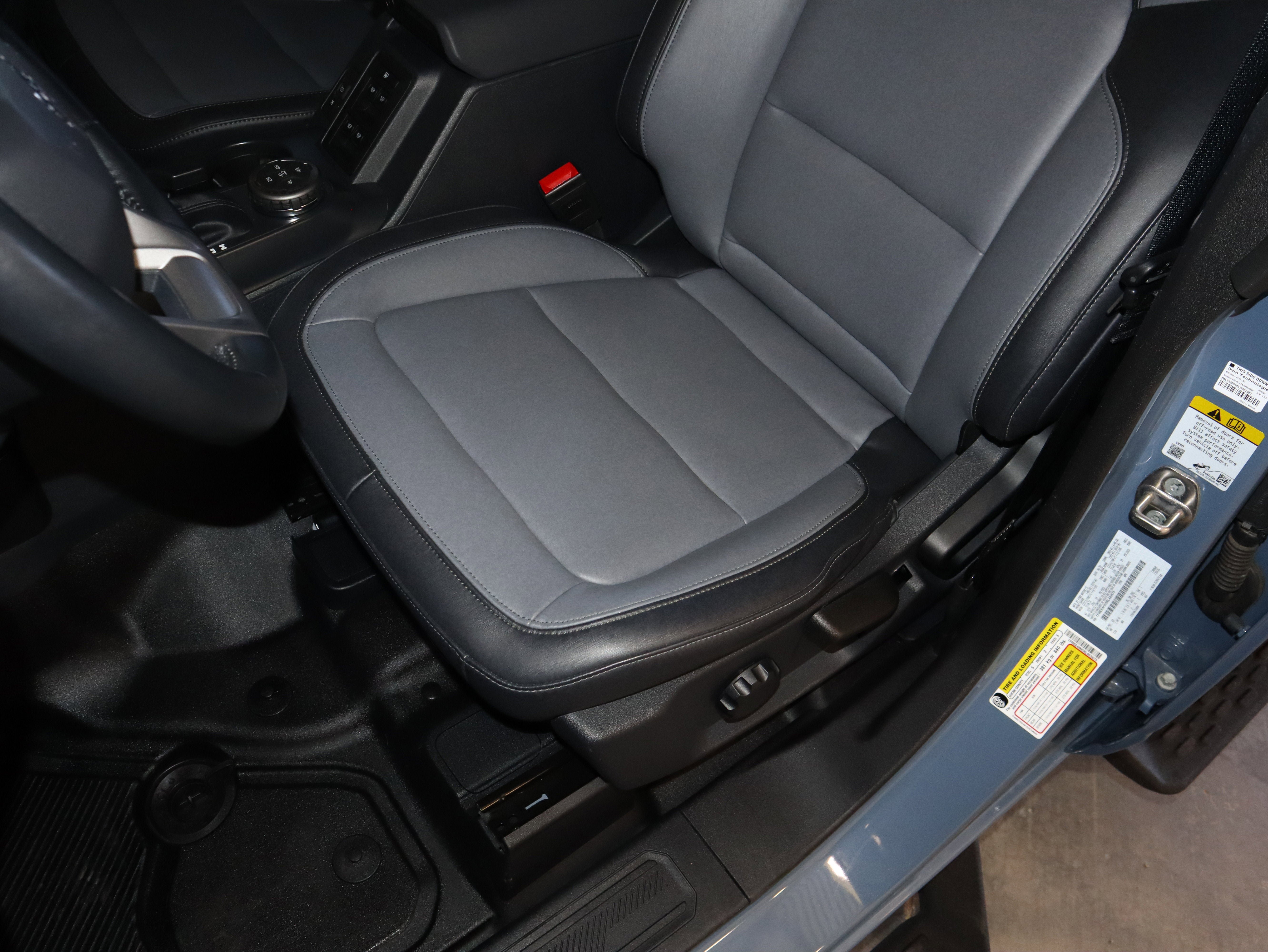 Used 2024 Ford Bronco Everglades AWD/4WD image 33