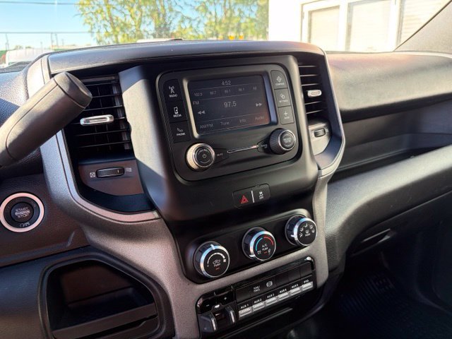 Used 2024 RAM 3500 Tradesman w/ Chrome Appearance Group AWD/4WD image 11