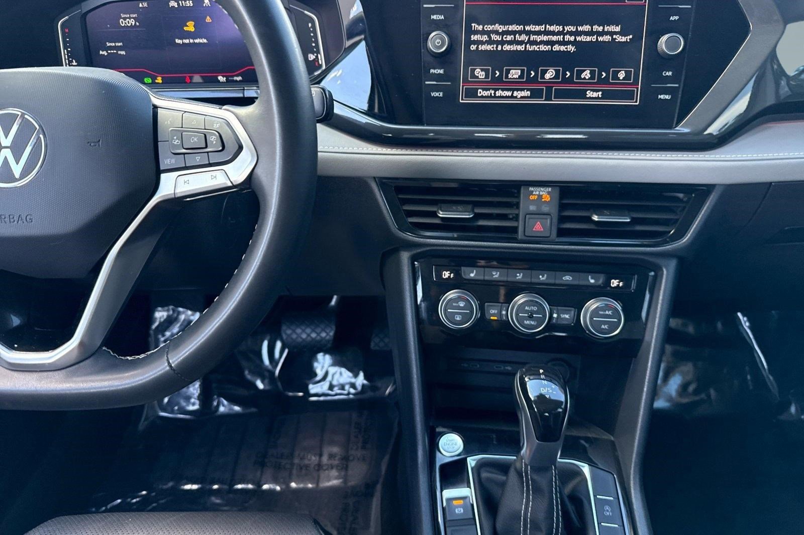 Used 2022 Volkswagen Taos SEL image 29