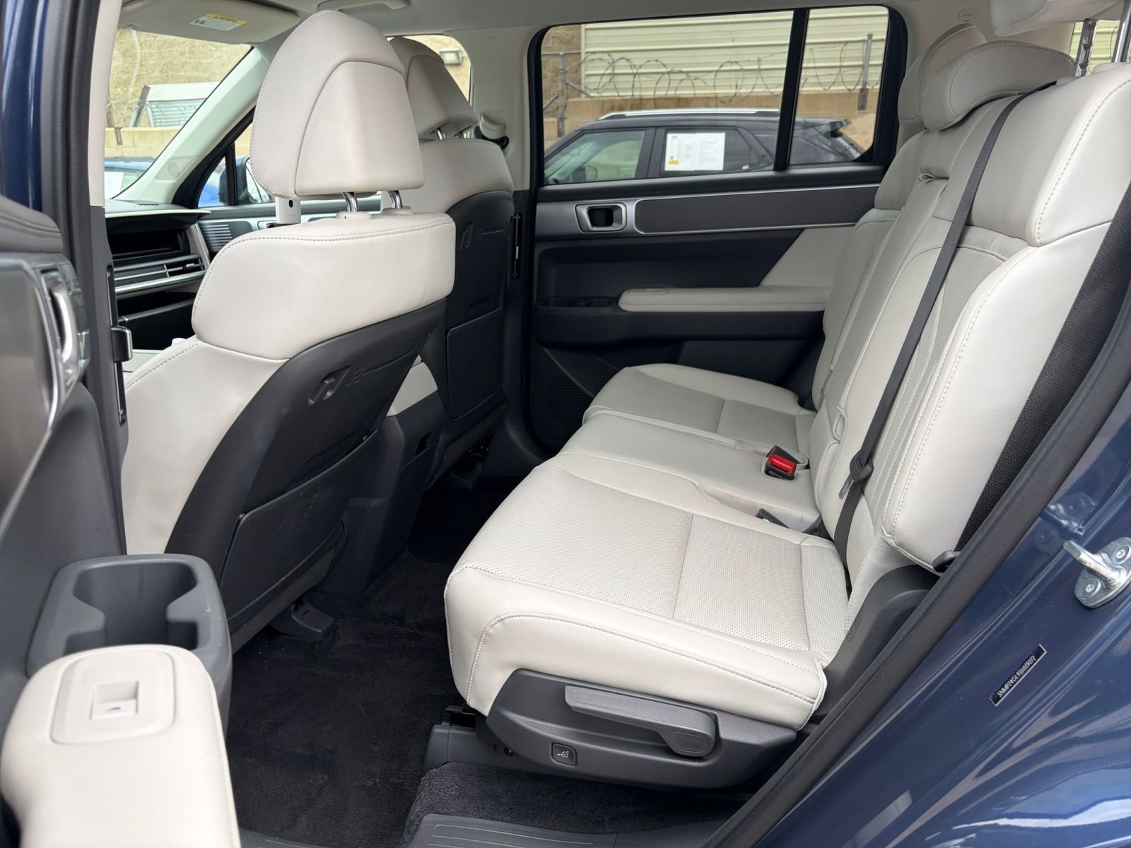 Used 2025 Hyundai Santa Fe SEL FWD image 27