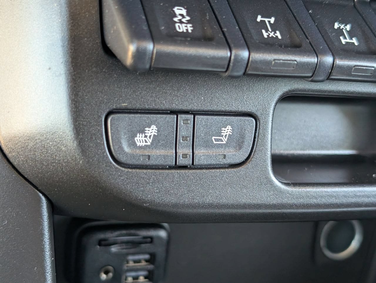 Used 2022 Chevrolet Colorado ZR2 AWD/4WD image 18