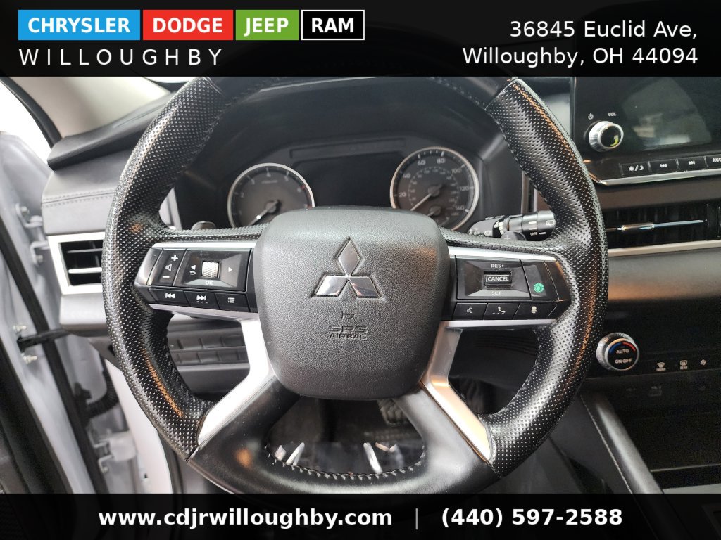 Used 2024 Mitsubishi Outlander AWD image 17