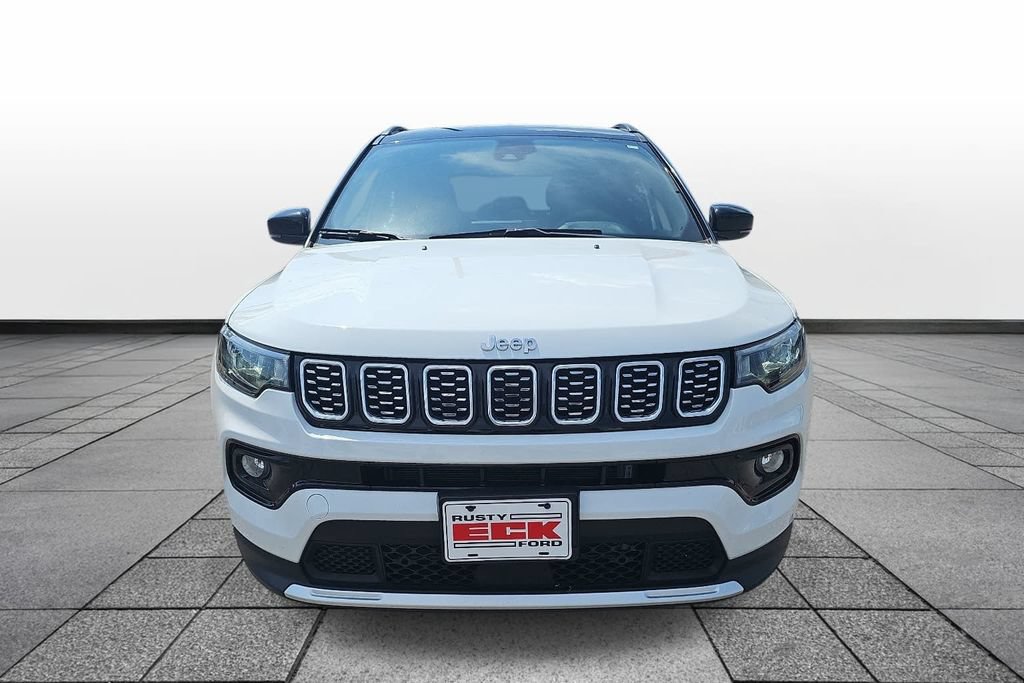 Used 2025 Jeep Compass Limited AWD/4WD image 2