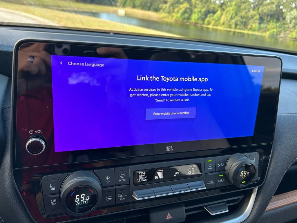 Certified 2025 Toyota Grand Highlander AWD image 26