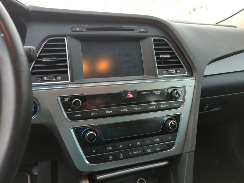 Used 2016 Hyundai Sonata Sport w/ Option Group 02 image 8