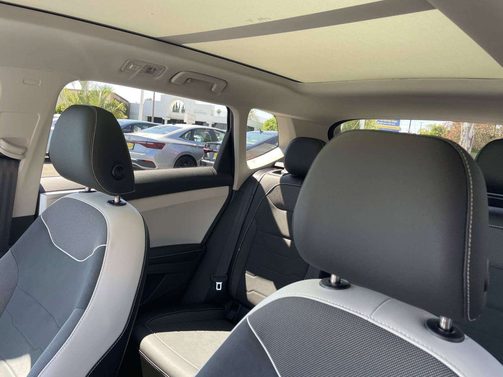 New 2026 Volkswagen Taos SE FWD image 20