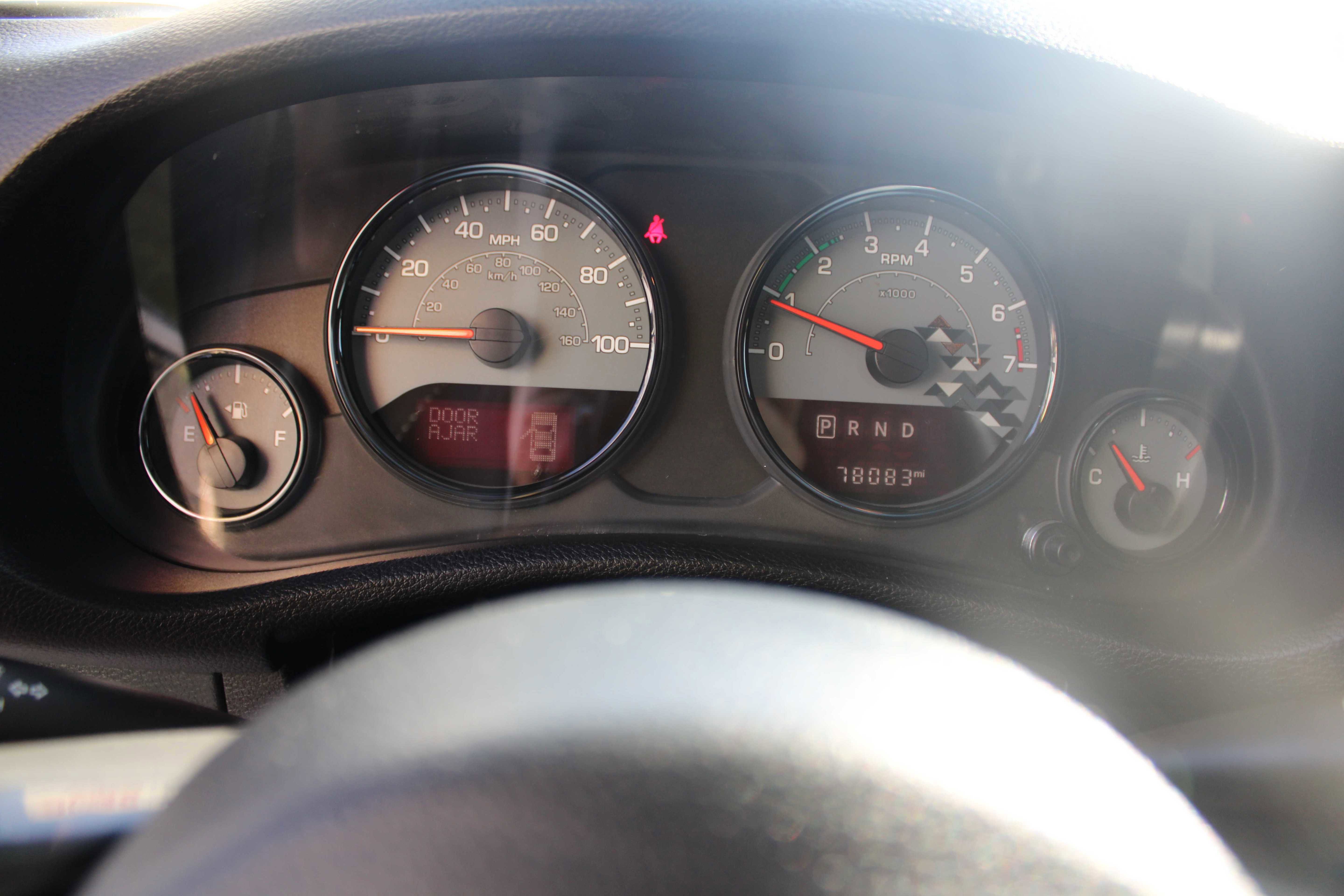 Used 2017 Jeep Wrangler Unlimited Sahara image 28