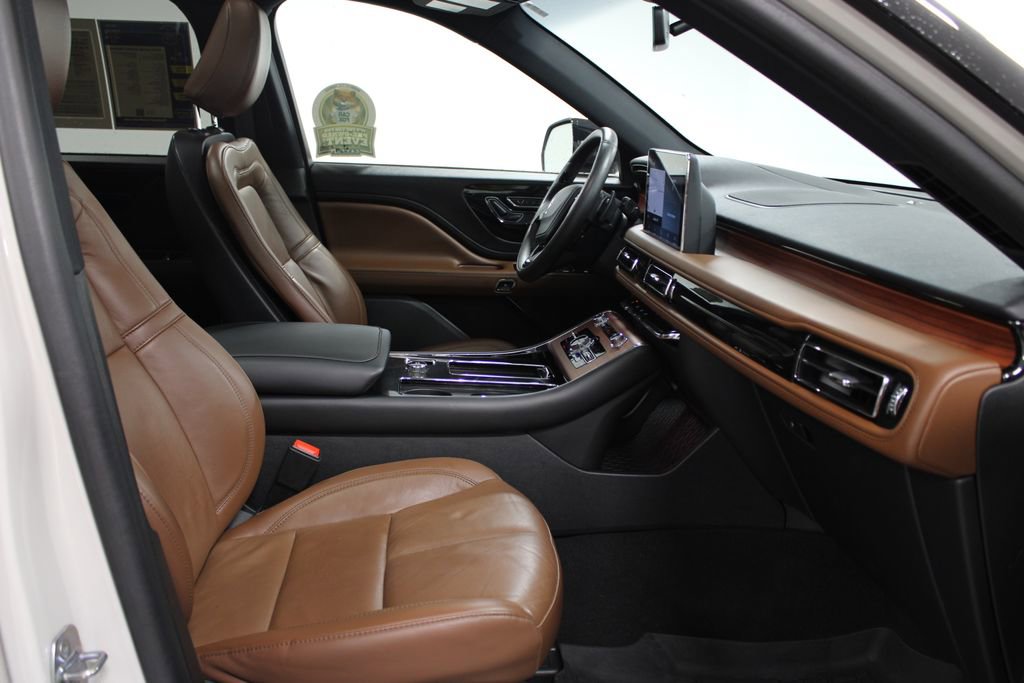 Used 2024 Lincoln Aviator Reserve w/ Equipment Group 201A image 31