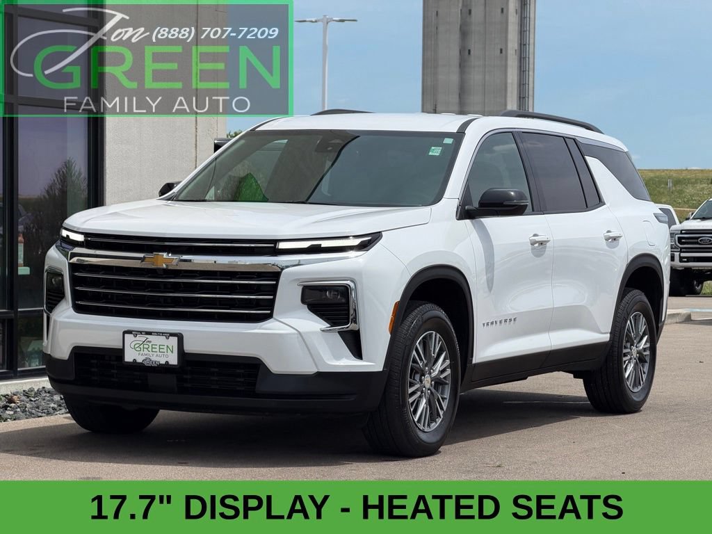 Used 2025 Chevrolet Traverse LT