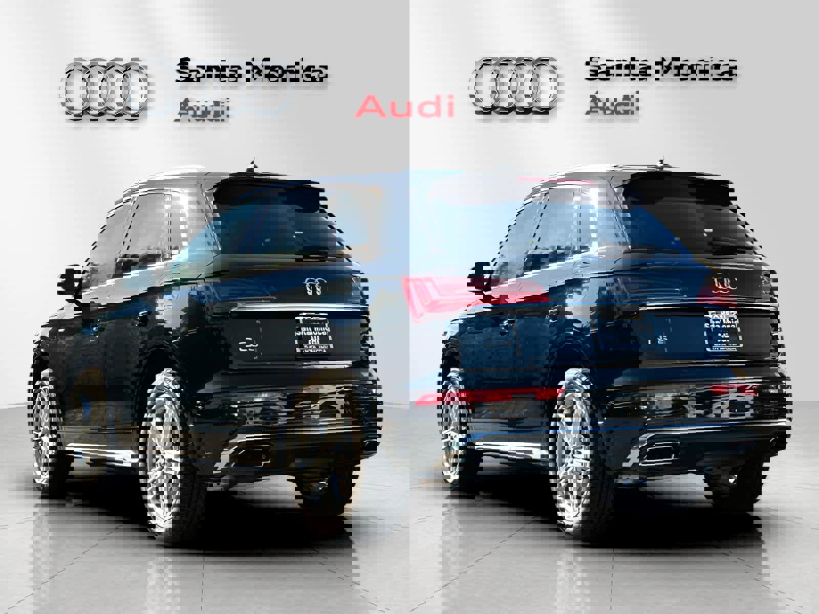 Used 2022 Audi Q5 e Premium w/ Convenience Package image 5