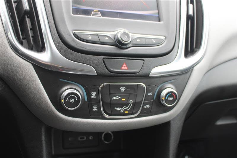 Used 2021 Chevrolet Equinox LS w/ LPO, Blackout Package FWD image 16