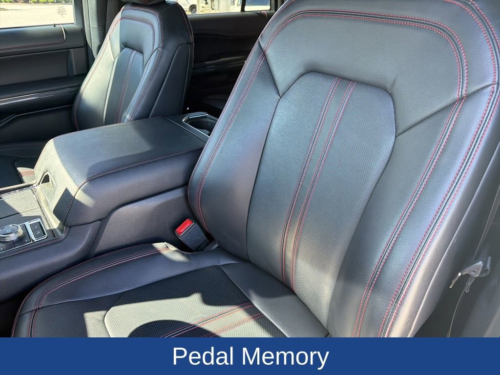 Used 2023 Ford Expedition Limited AWD/4WD image 22