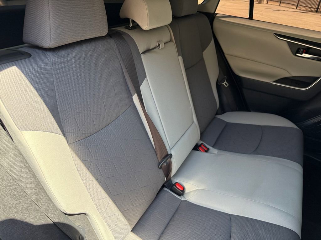 Certified 2019 Toyota RAV4 XLE FWD image 22