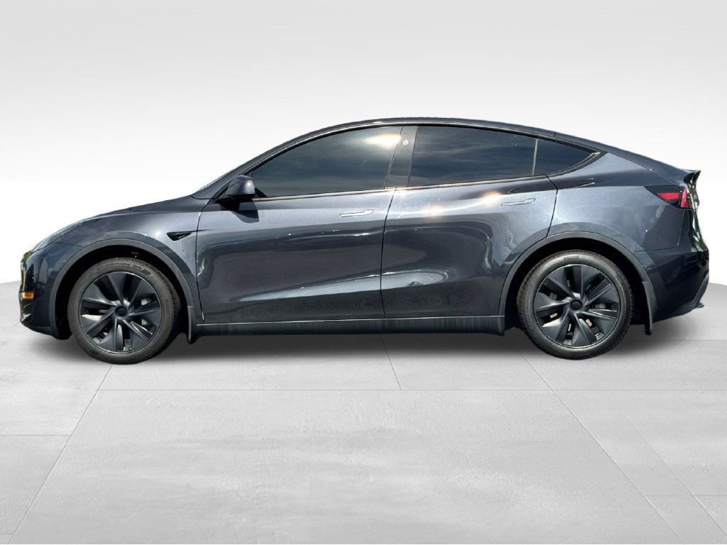 Used 2024 Tesla Model Y Long Range RWD image 4