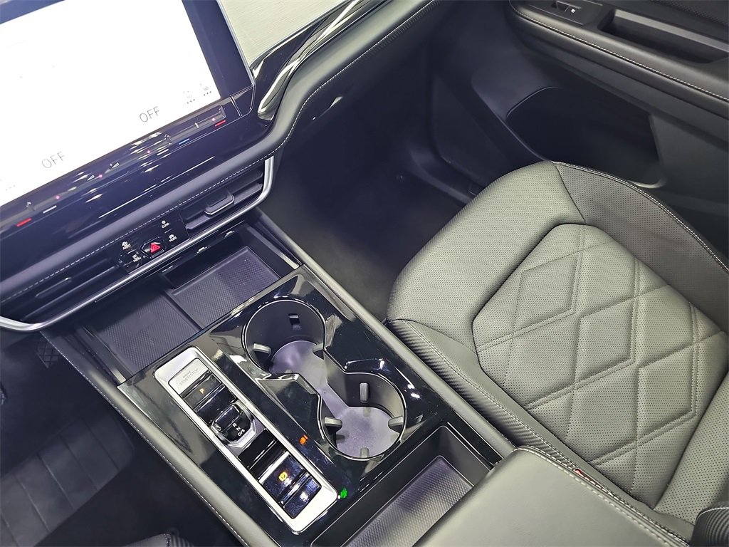 Used 2024 Volkswagen Atlas Cross Sport SE image 25