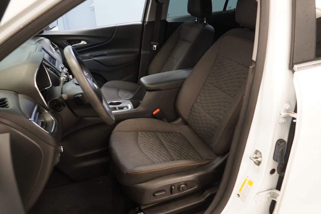 Used 2021 Chevrolet Equinox LT FWD image 3