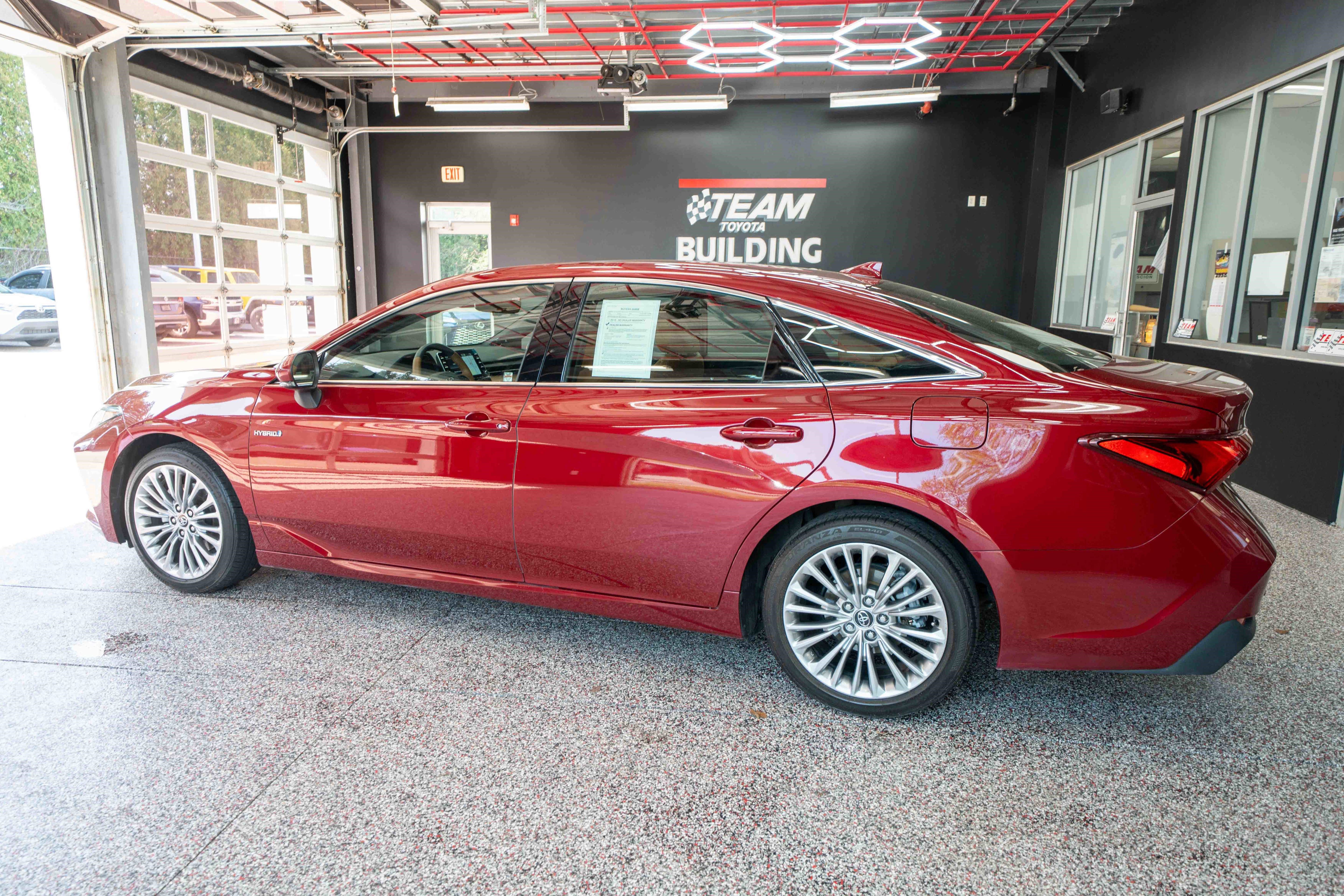 Certified 2020 Toyota Avalon Limited w/ Advanced Safety Package image 3