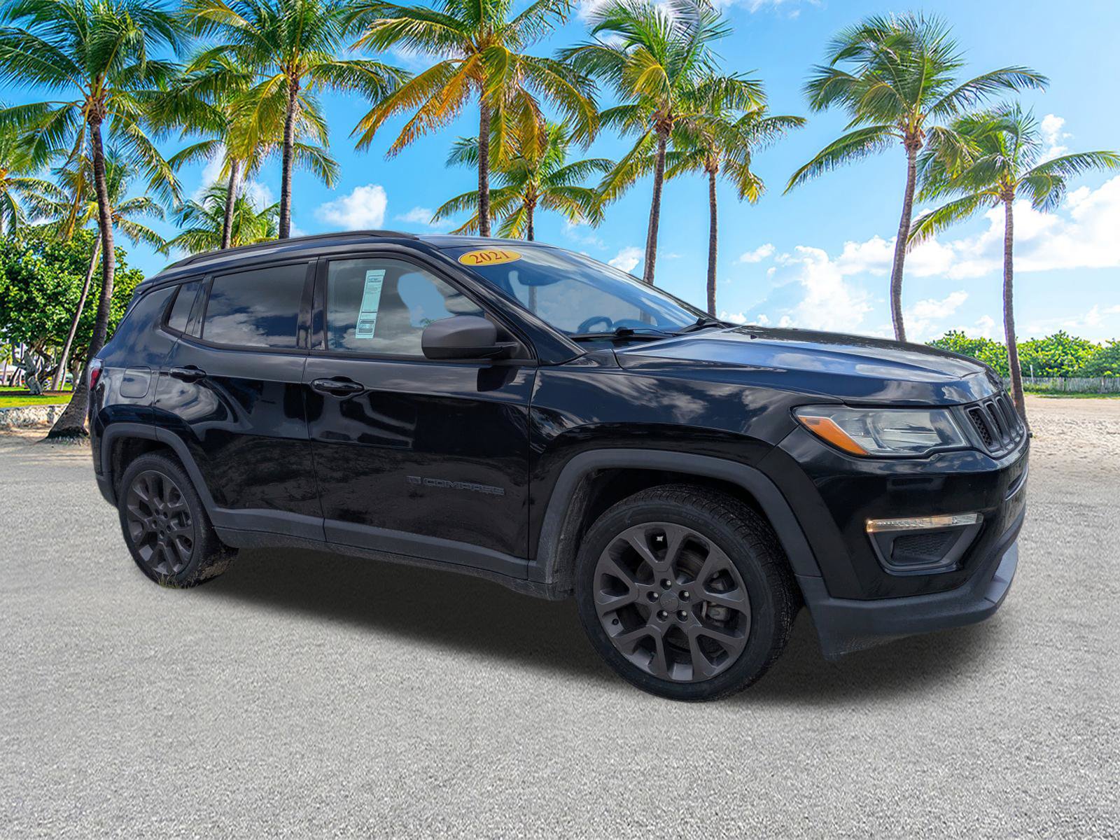 Used 2021 Jeep Compass Latitude FWD image 2