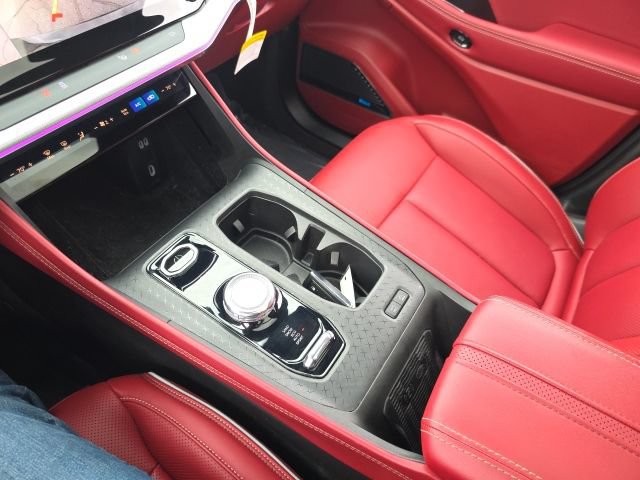 Used 2024 Jeep Wagoneer Launch Edition AWD/4WD image 29