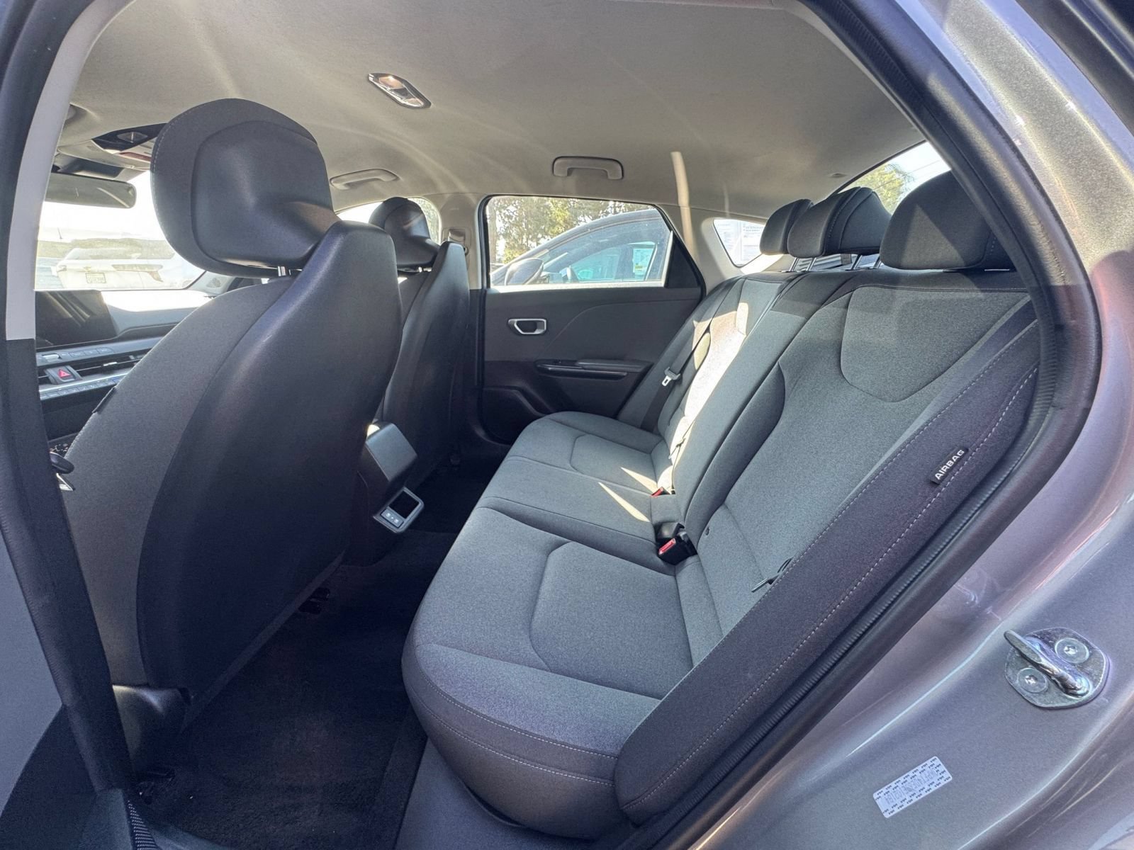 Used 2025 Kia K4 FWD image 25