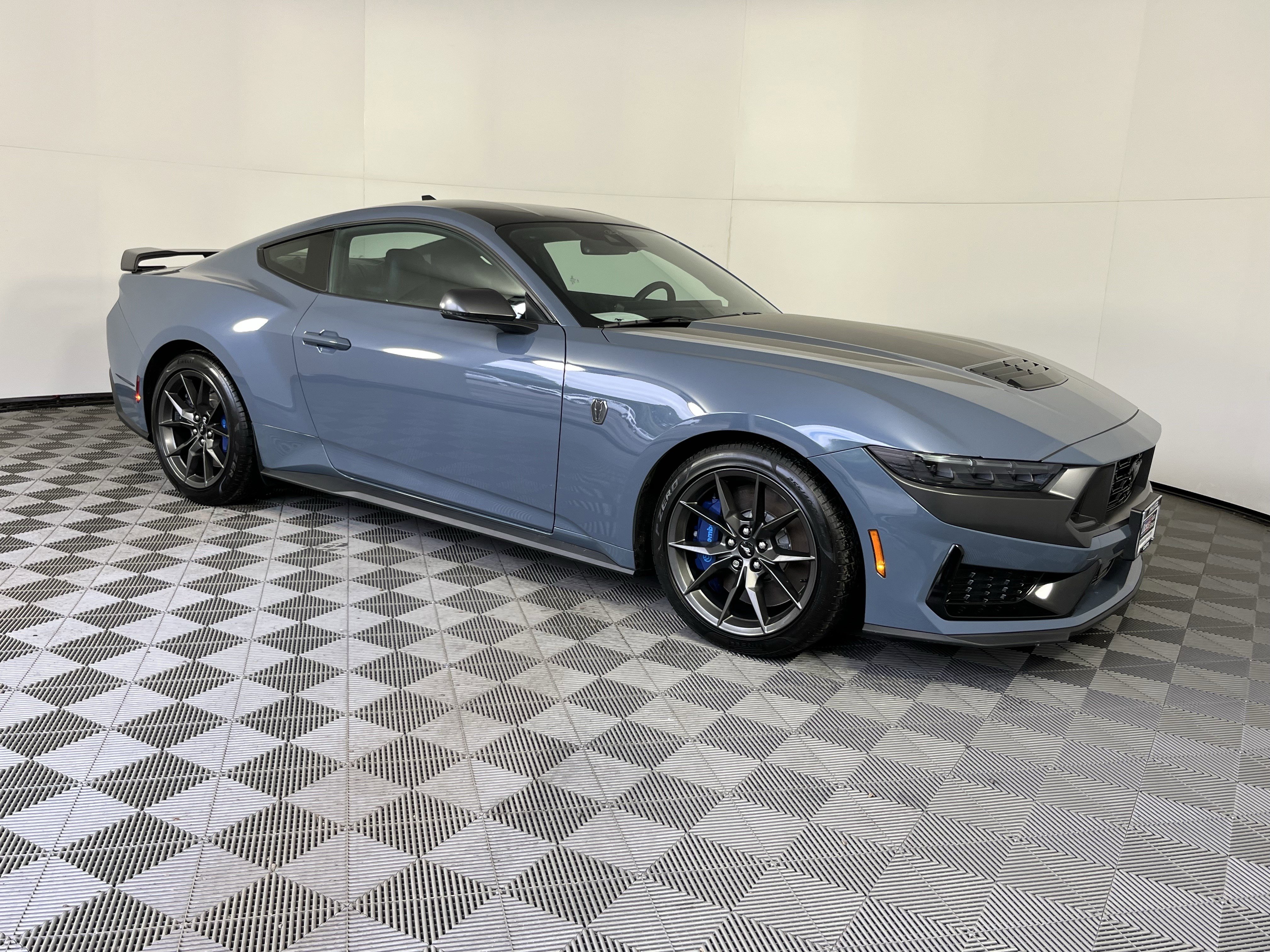 Used 2024 Ford Mustang Dark Horse image 7