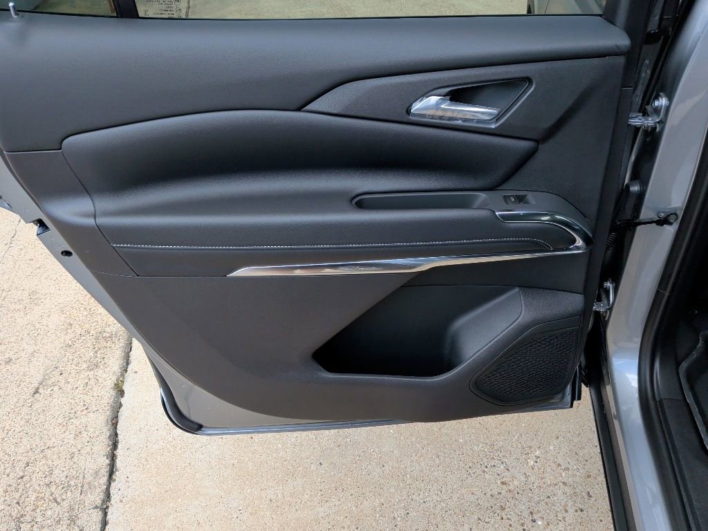 New 2026 Chevrolet Traverse LT FWD image 32