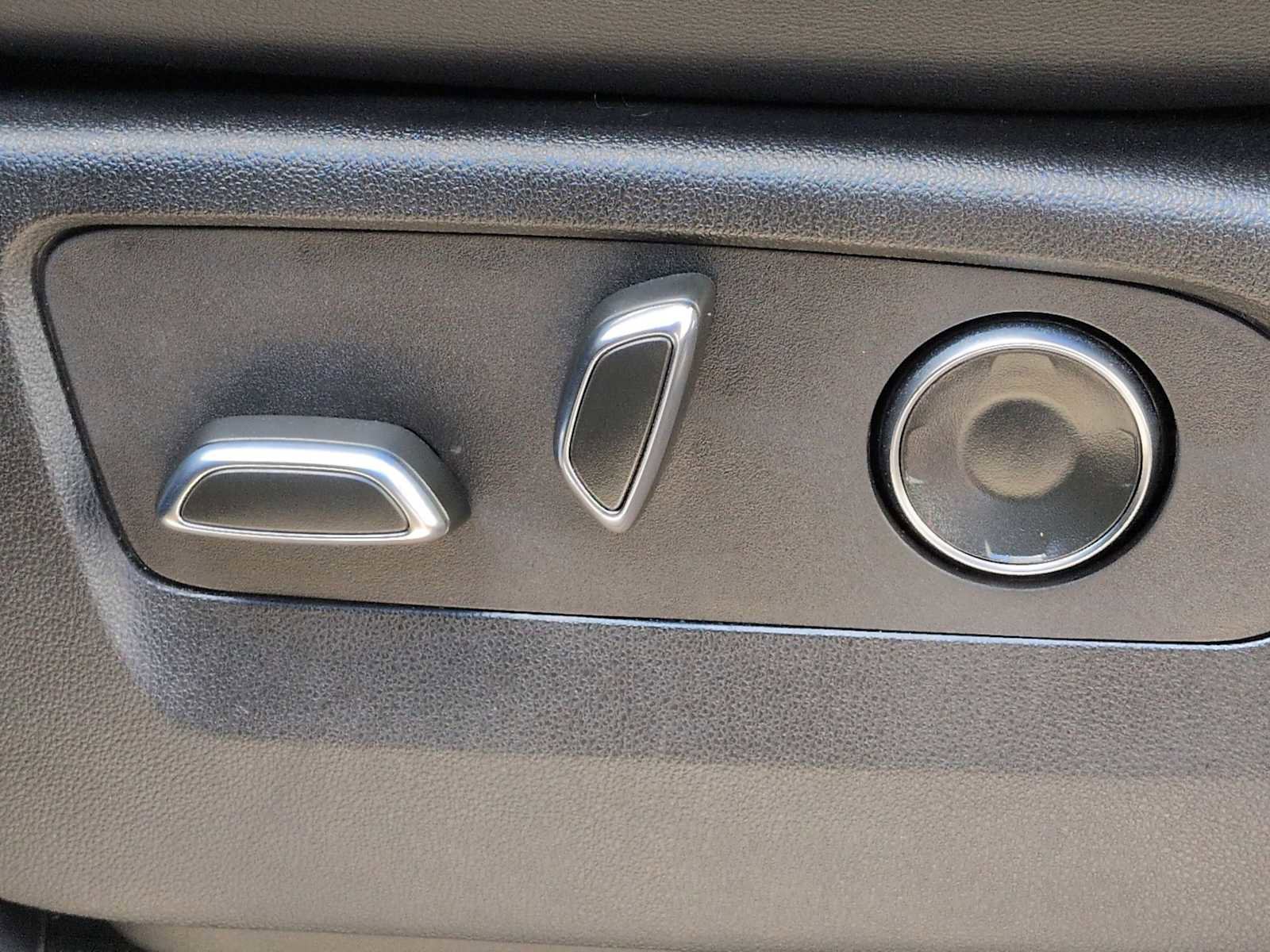 Used 2024 Cadillac Escalade Sport image 18