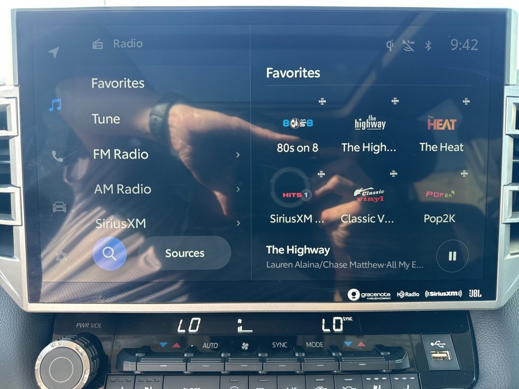 Used 2023 Toyota Tundra Limited image 40