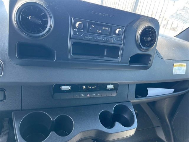 Used 2019 Freightliner Sprinter 2500 image 11