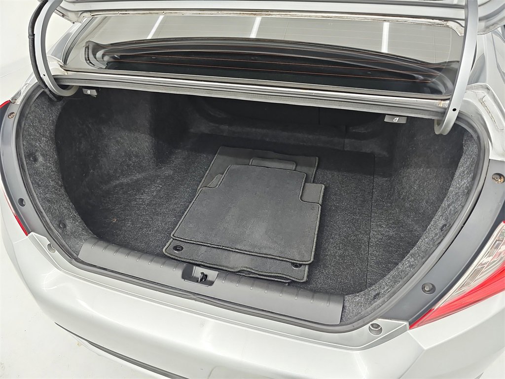 Used 2020 Honda Civic Touring image 16
