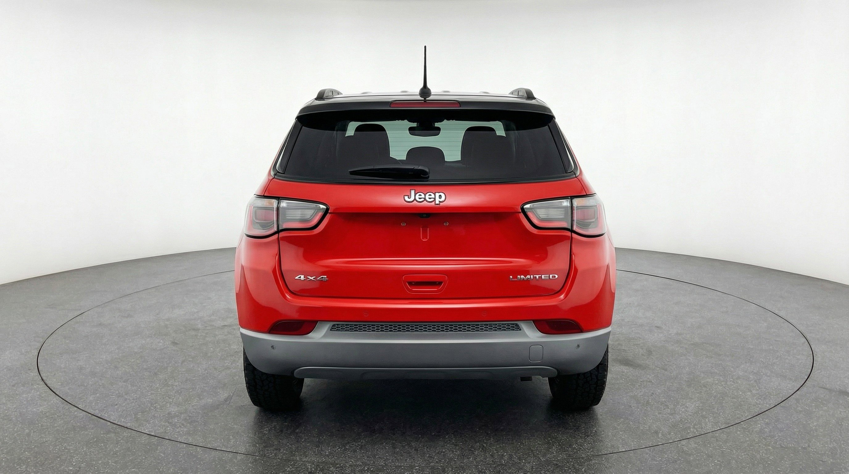 Used 2025 Jeep Compass Trailhawk AWD/4WD image 7