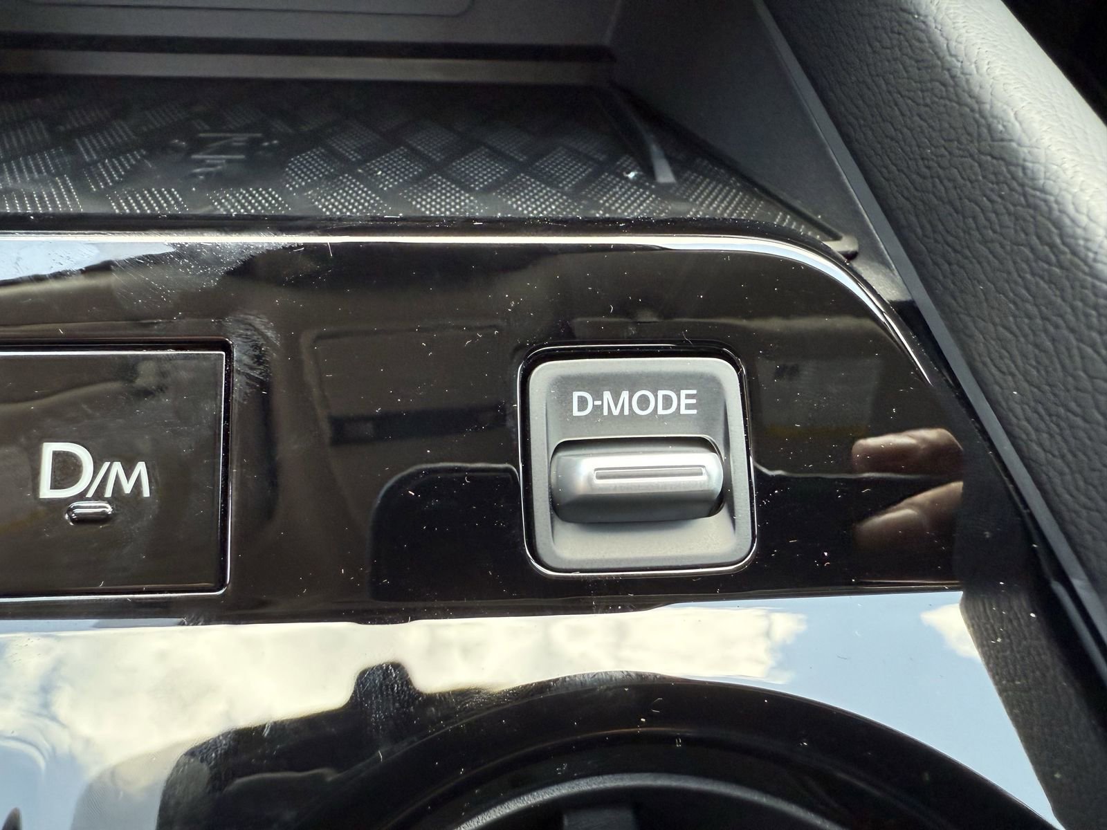 New 2025 Nissan Murano SV AWD/4WD image 12