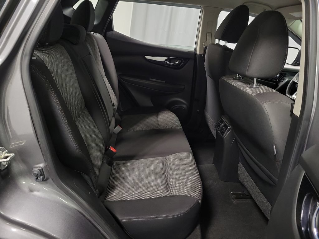 Used 2019 Nissan Rogue Sport SV AWD/4WD image 23