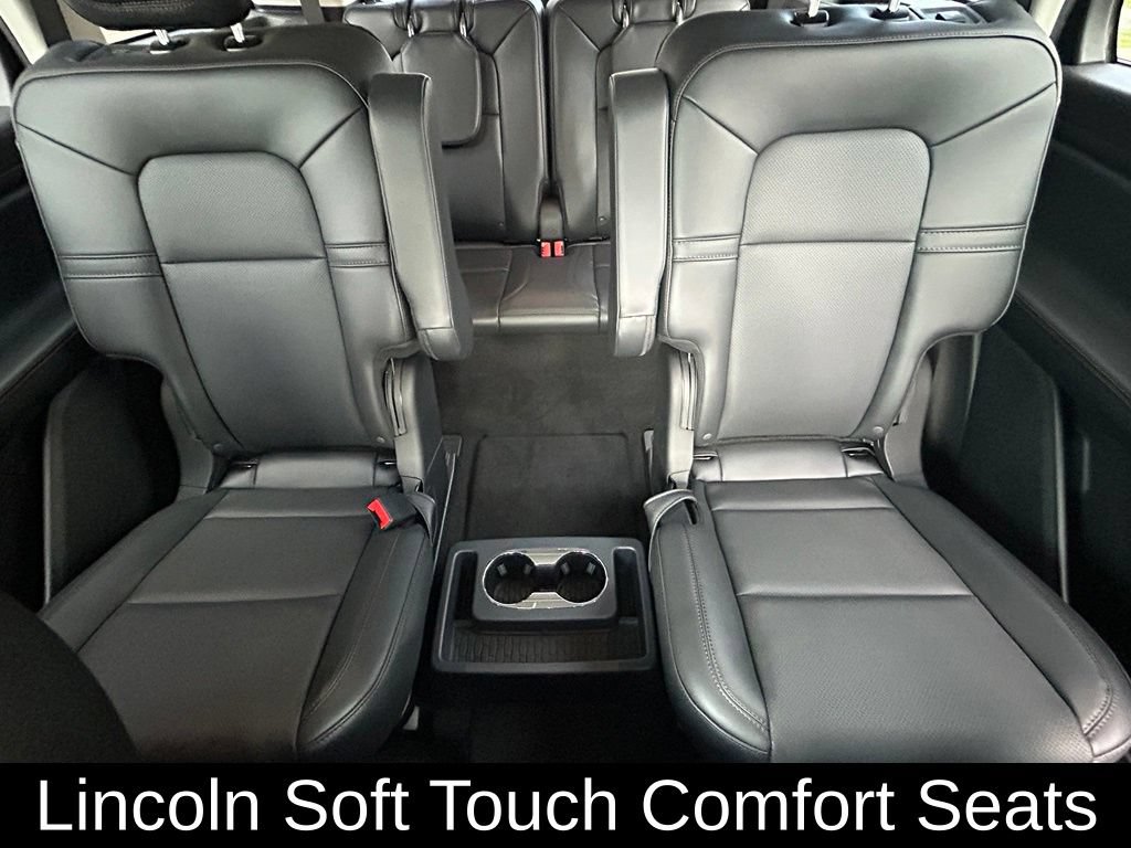Used 2026 Lincoln Aviator 2WD w/ Jet Appearance Package image 13