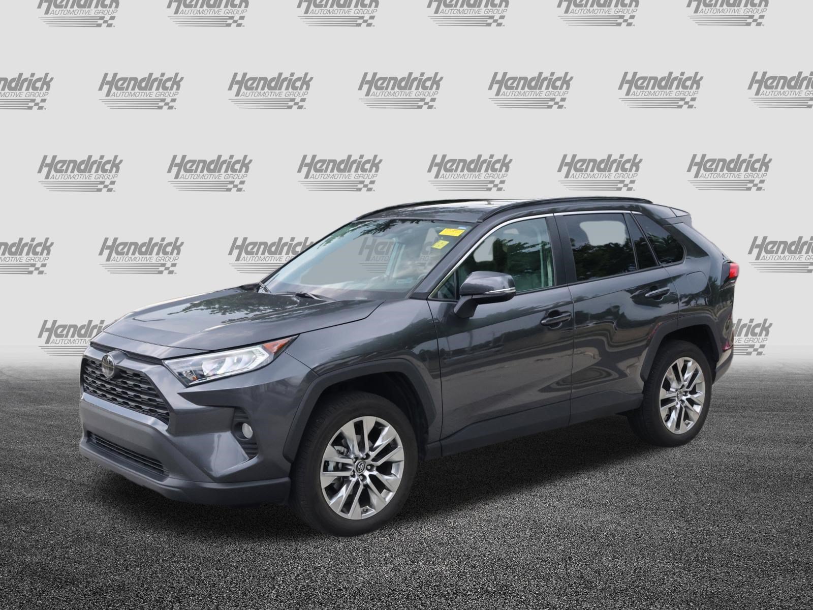 Used 2019 Toyota RAV4 XLE Premium FWD image 5